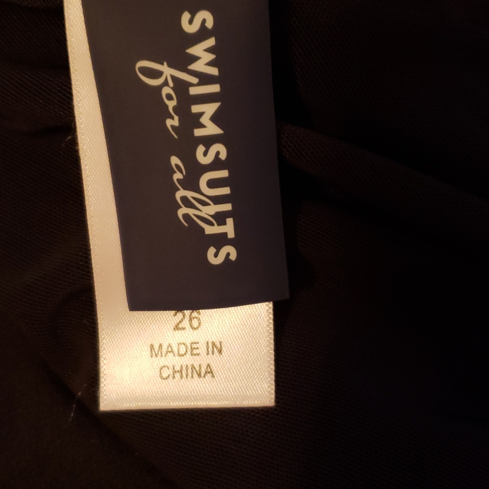 Twisted Front One Piece Swimsuit - Picture 6 of 7